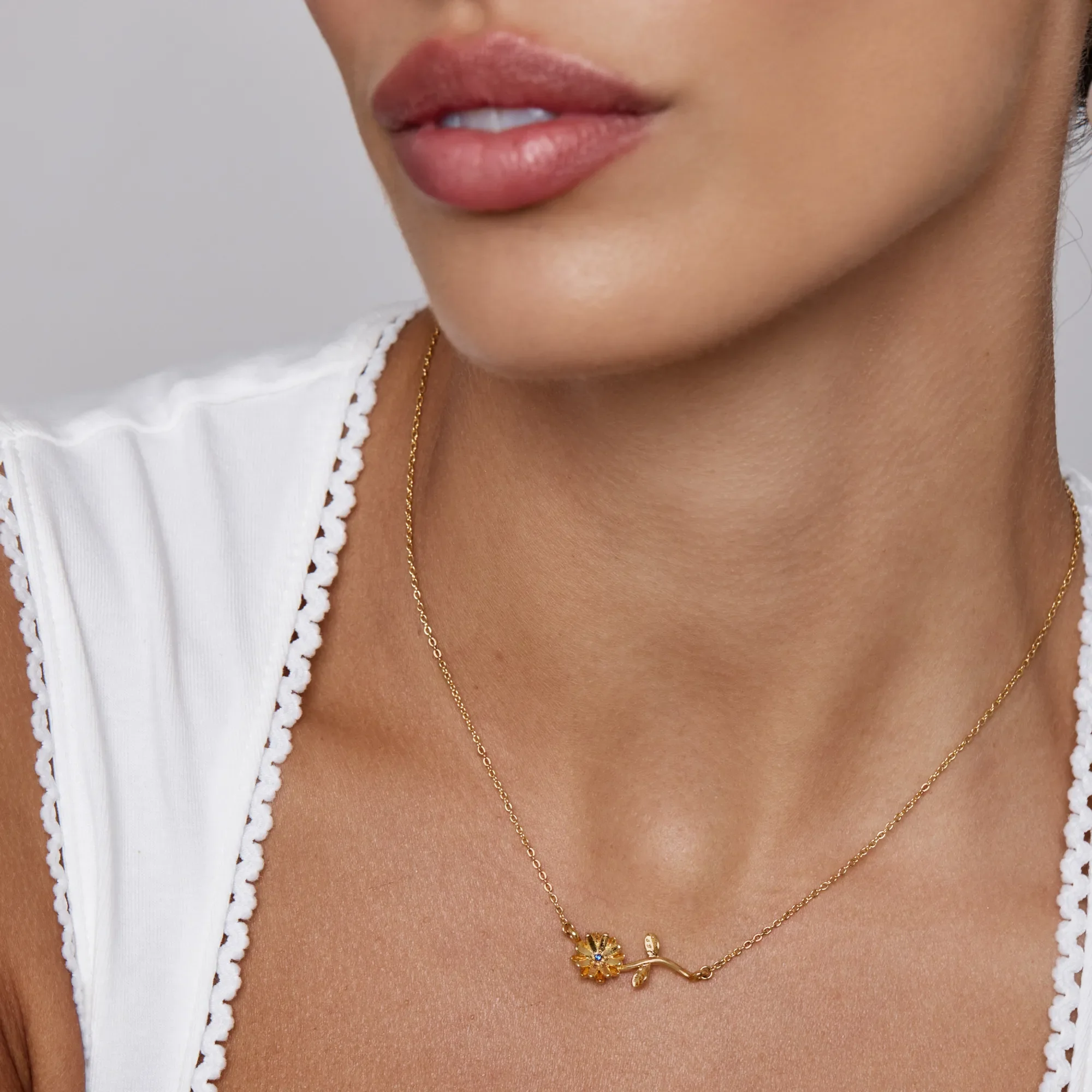 Dainty Birthflower Necklace - Image 2