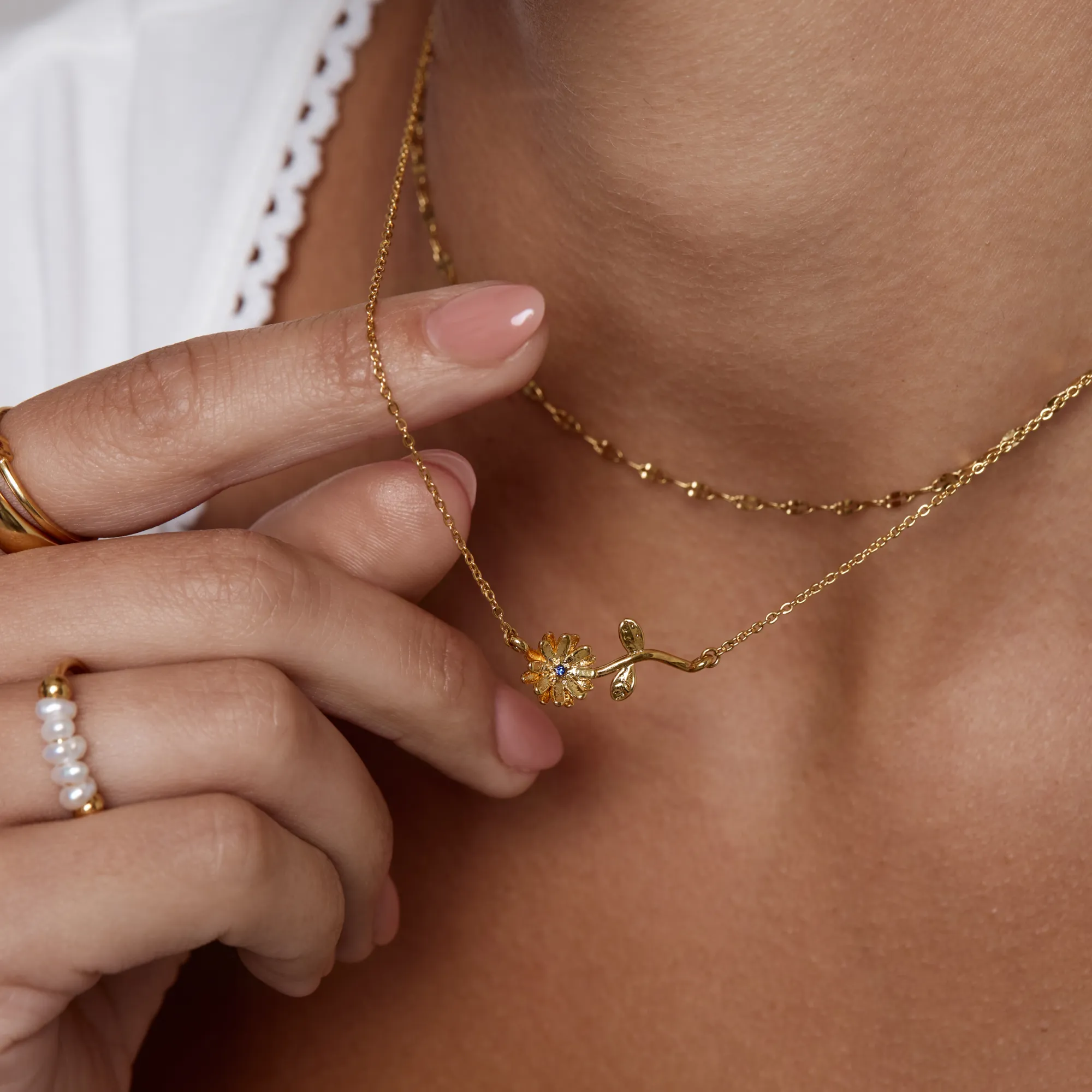 Dainty Birthflower Necklace - Image 5