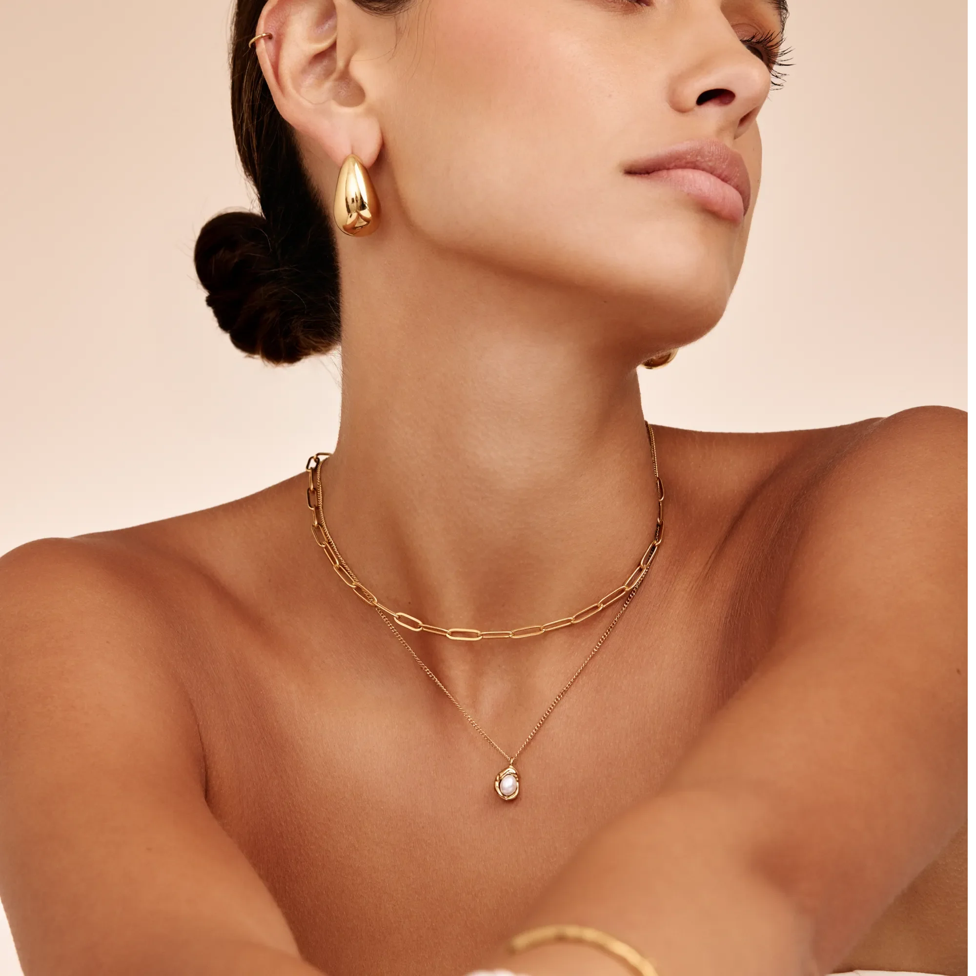 Luna Pearl Drop Necklace - Image 5