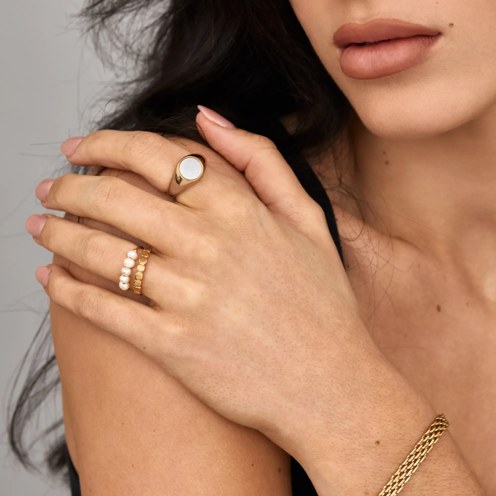 Mini Pearl Row Ring - Image 2