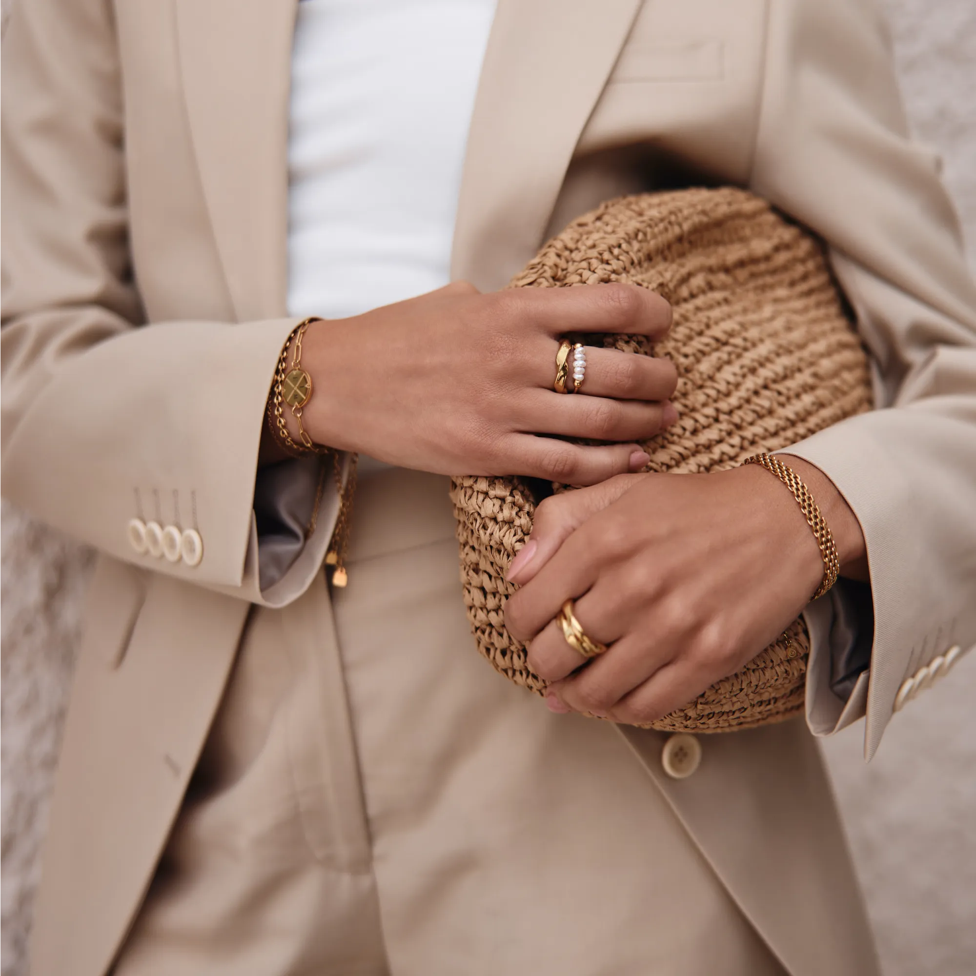 Mini Pearl Row Ring - Image 7