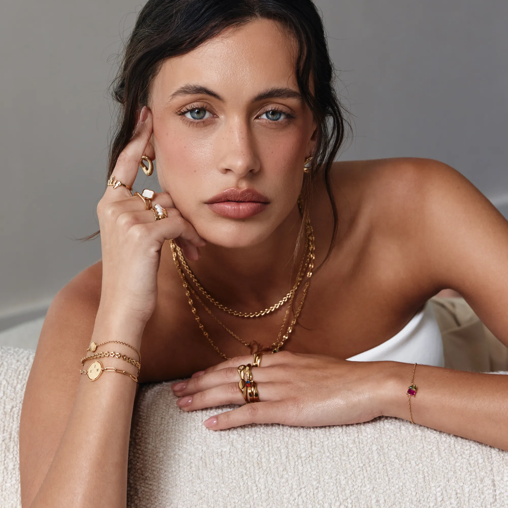 Mini Pearl Row Ring - Image 8