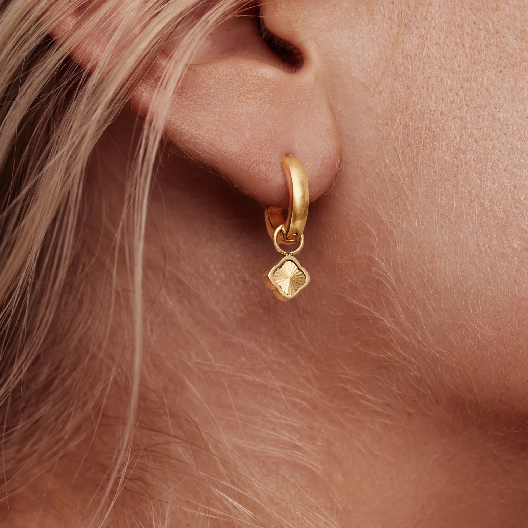 Mini Sunburst Clover Hoops - Image 2
