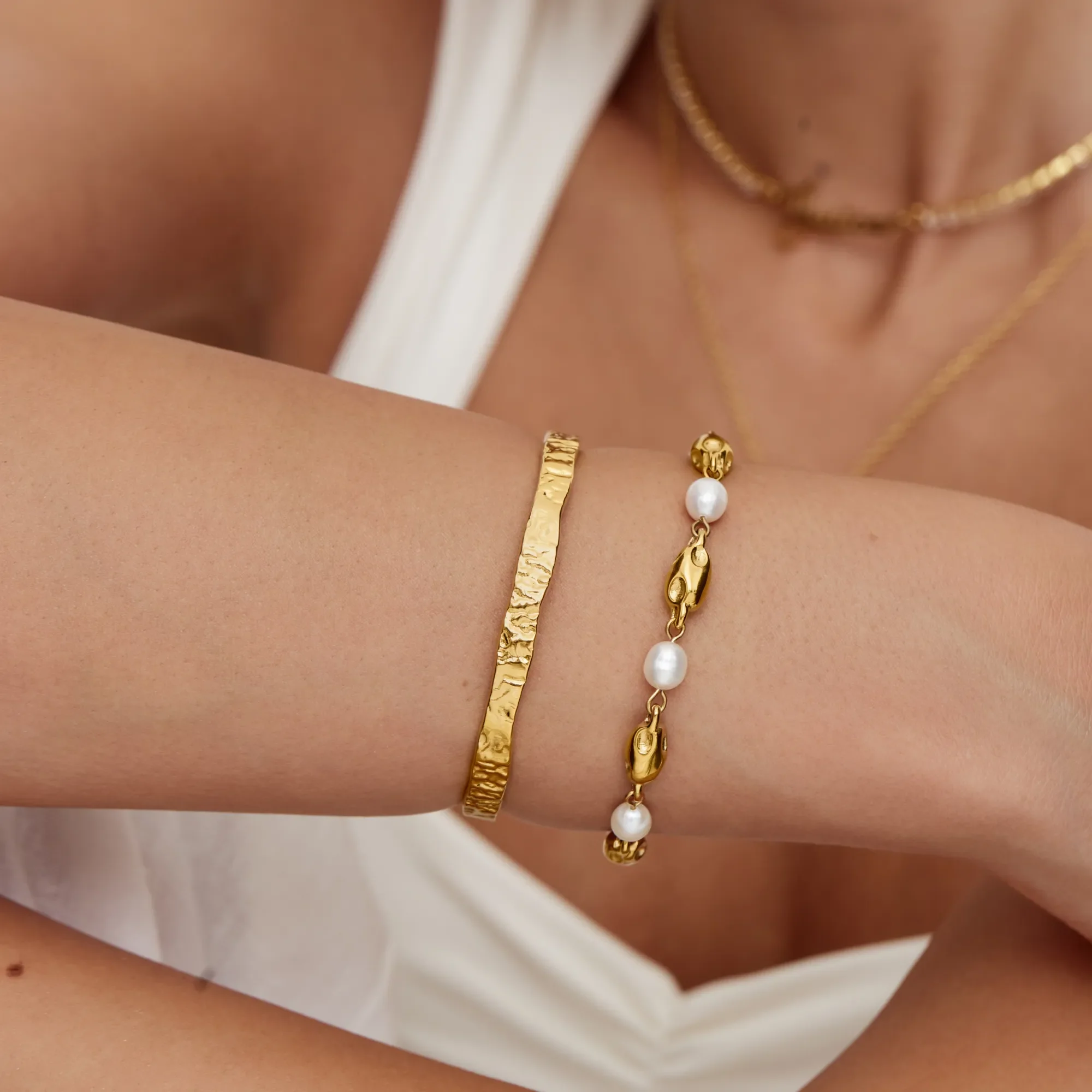 Molten Freshwater Pearl Bracelet - Image 2