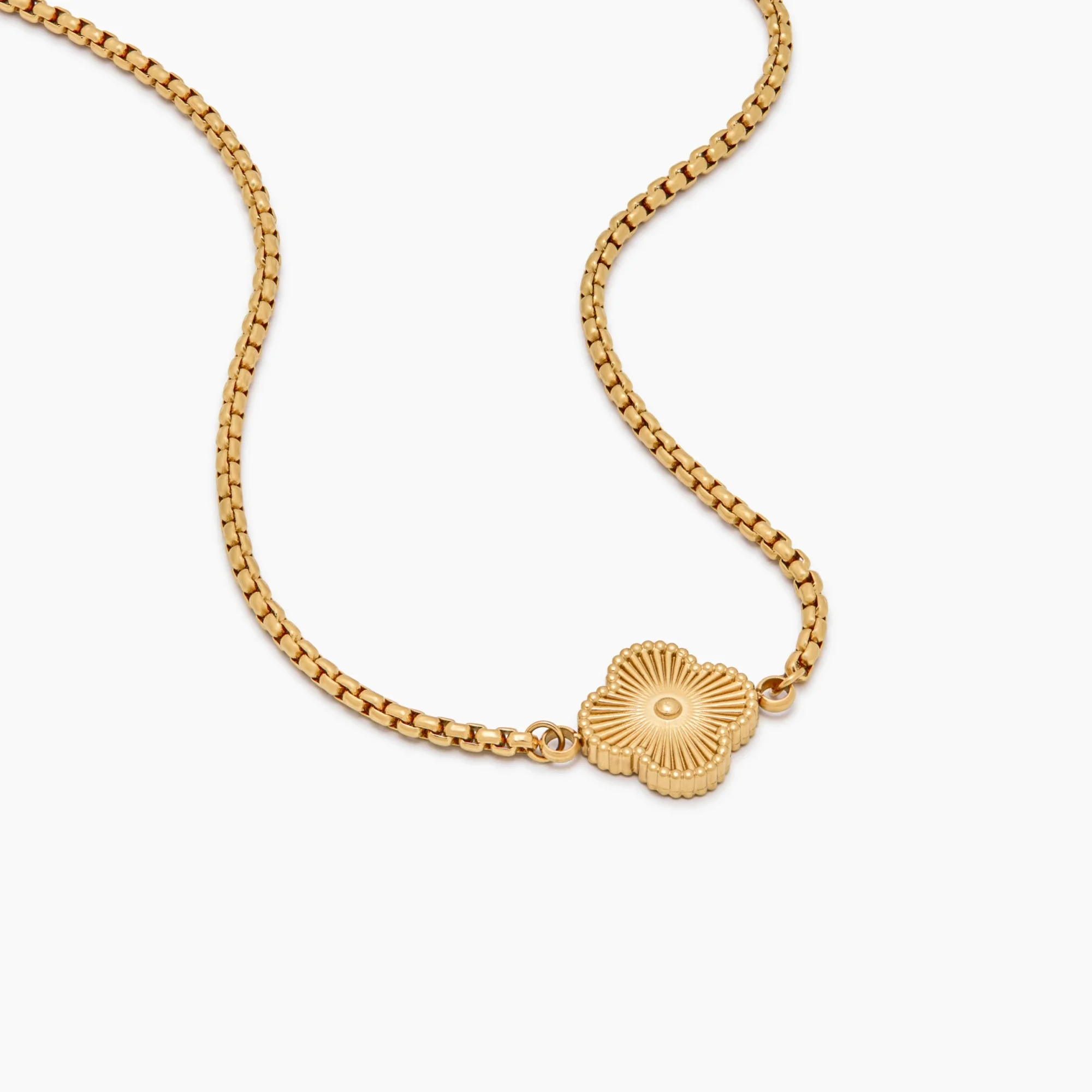 Pearl Clover Necklace - Image 5
