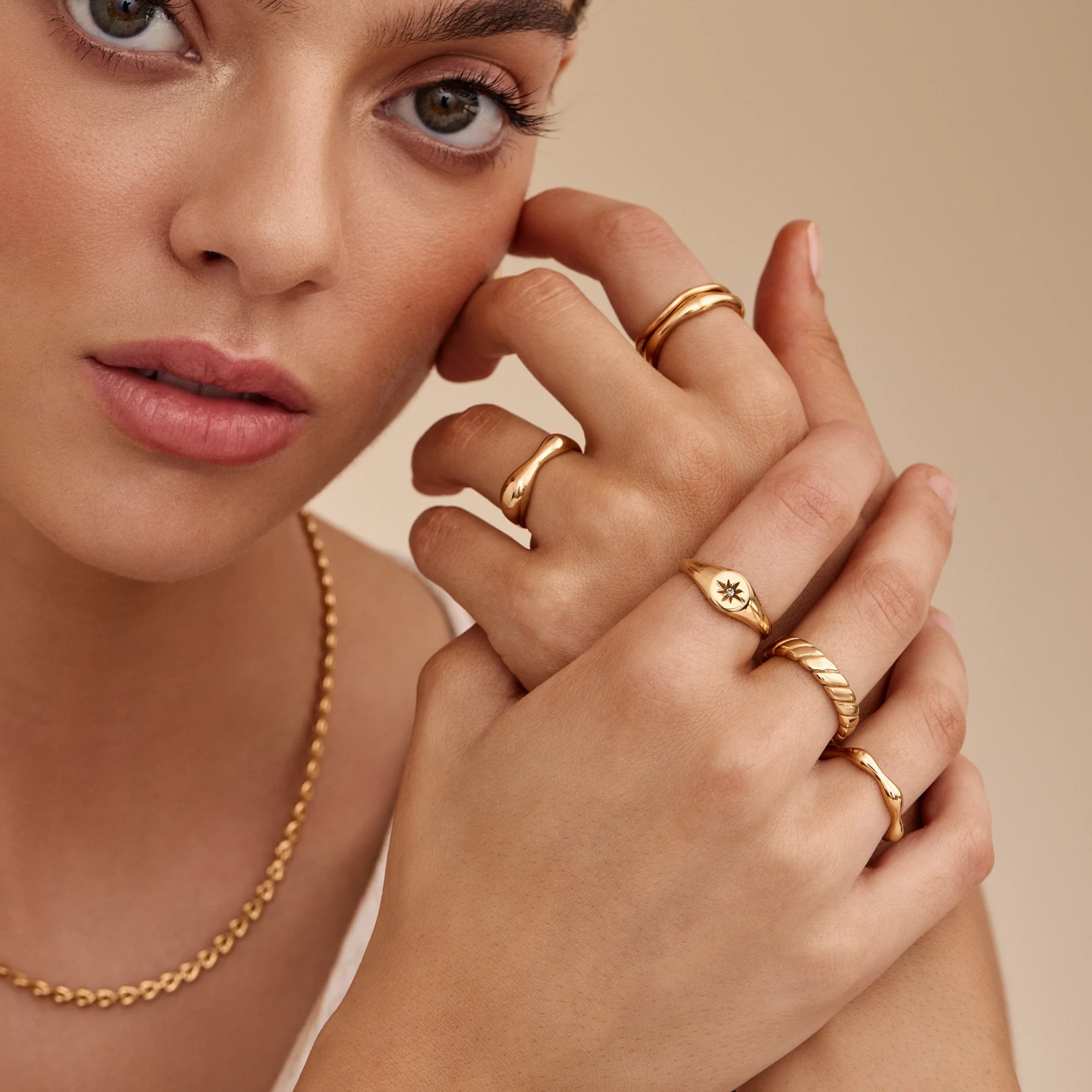 Sculpted Wave Statement Ring - Image 3