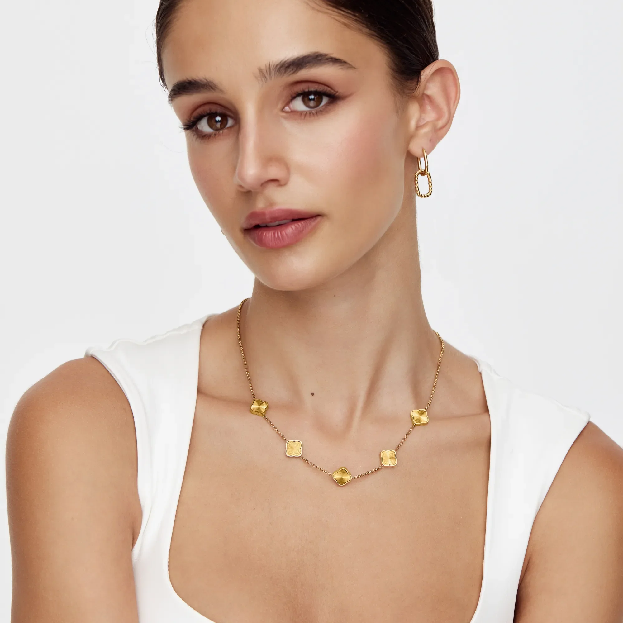 Sunburst Clover Necklace - Image 6